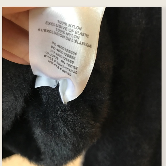 Aritzia Sunday Best Black Cozy Fuzzy Knit Fall/Winter/Spring Kitten Crop Sweater - Picture 10 of 13